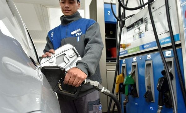 La Rioja: la nafta superó los $2.100 y golpea al consumo y al transporte