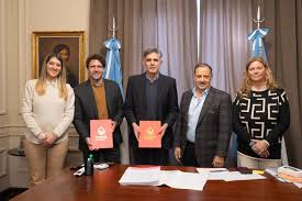 Quintela impulsa en La Rioja un programa para fortalecer la protección de niñas, niños y adolescentes