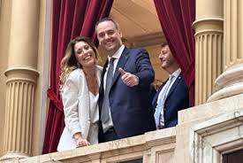Adorni y su esposa ingresaron al régimen de “Inocencia Fiscal” para tartar de zafar del incremento de su patrimonio