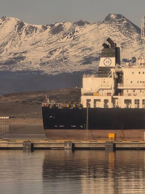 Buque británico en Ushuaia: Nación justifica y crece tensión