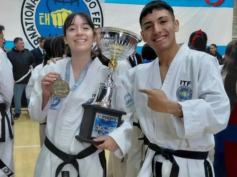 Mundial de Taekwondo: peña para apoyar a Abril y Santiago