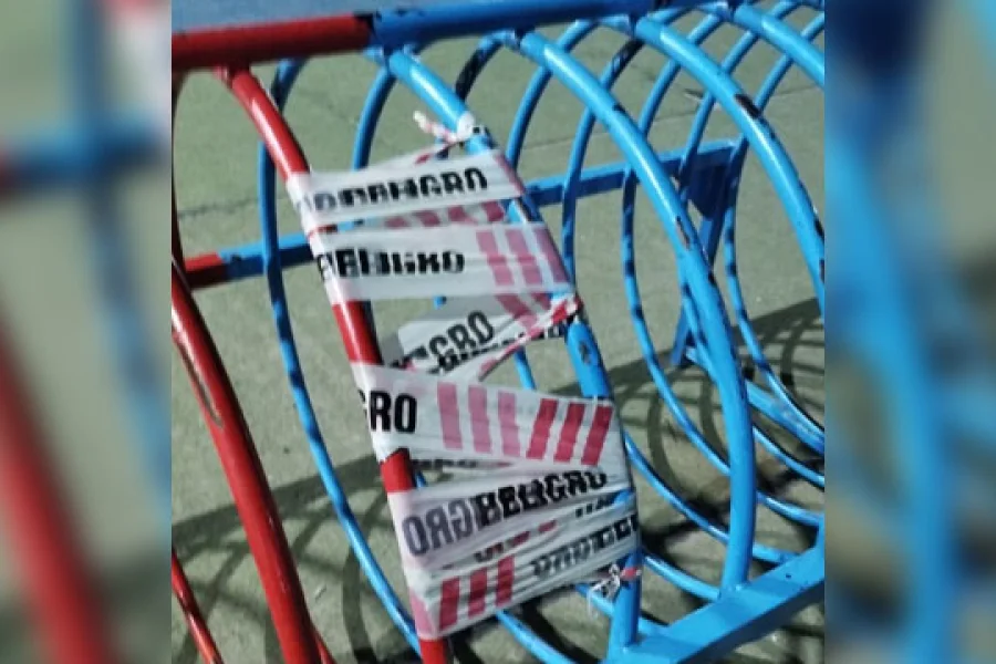 Nene atrapado en juego del Parque de la Familia fue rescatado por bomberos