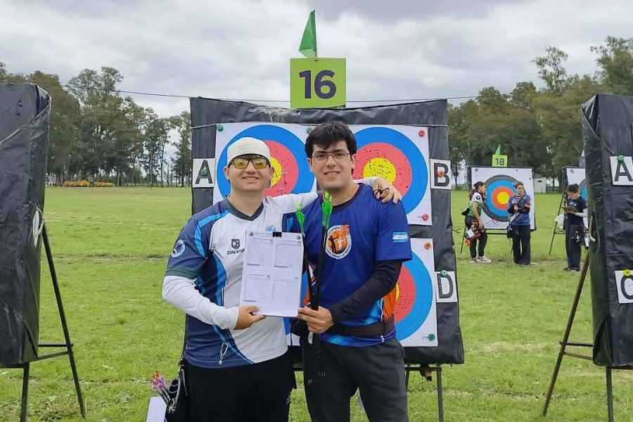 Santiago Lemann Sosa, subcampeón juvenil de tiro con arco